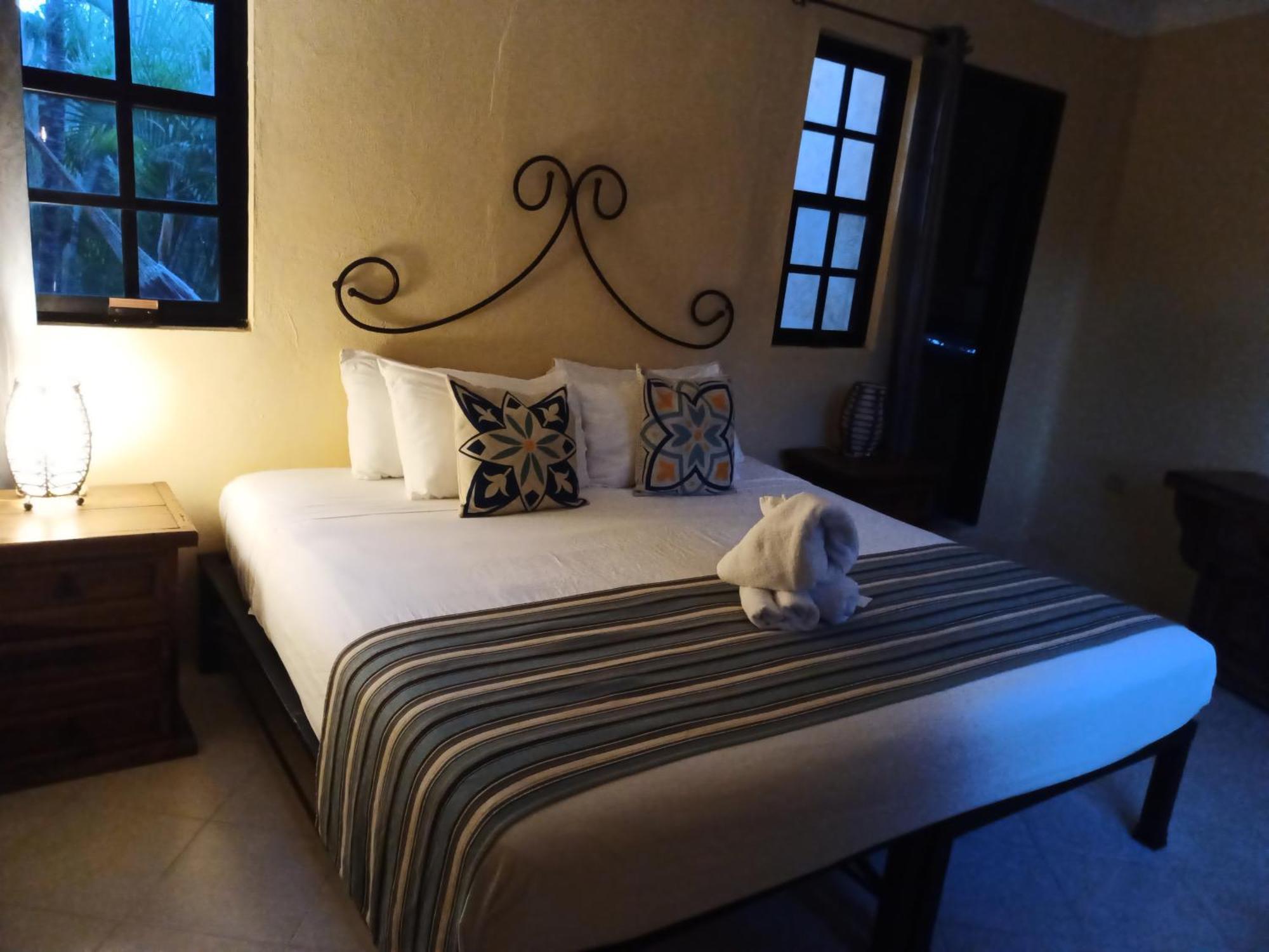Barrio Latino Khách sạn 3*