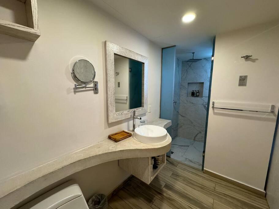 Apartment New Near The 5th Avenue Pool With Ocean View *