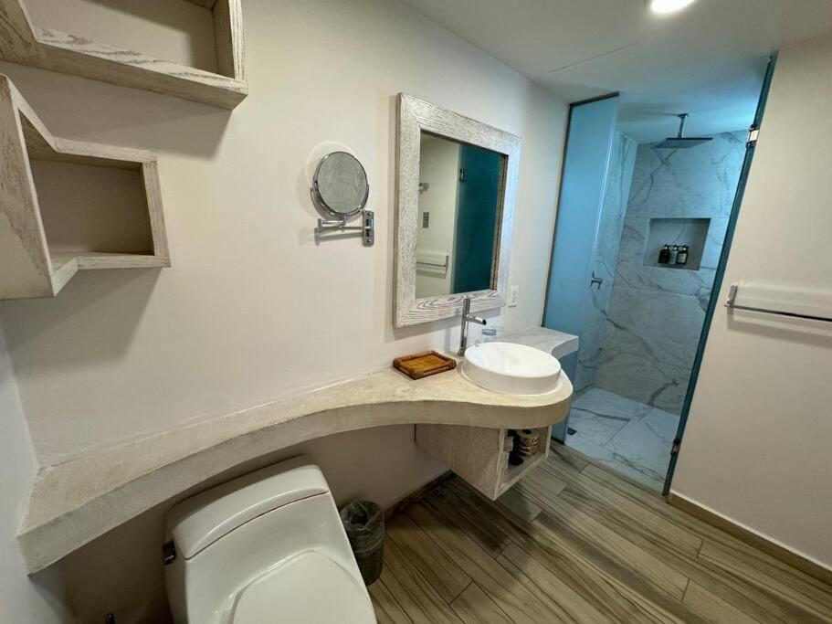 Apartment New Near The 5th Avenue Pool With Ocean View