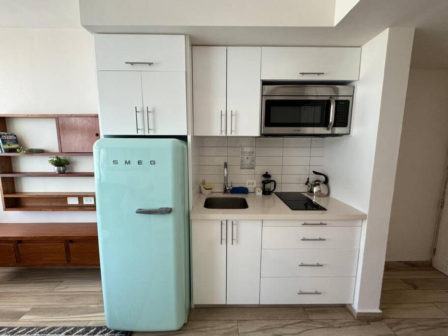 Apartment New Near The 5th Avenue Pool With Ocean View