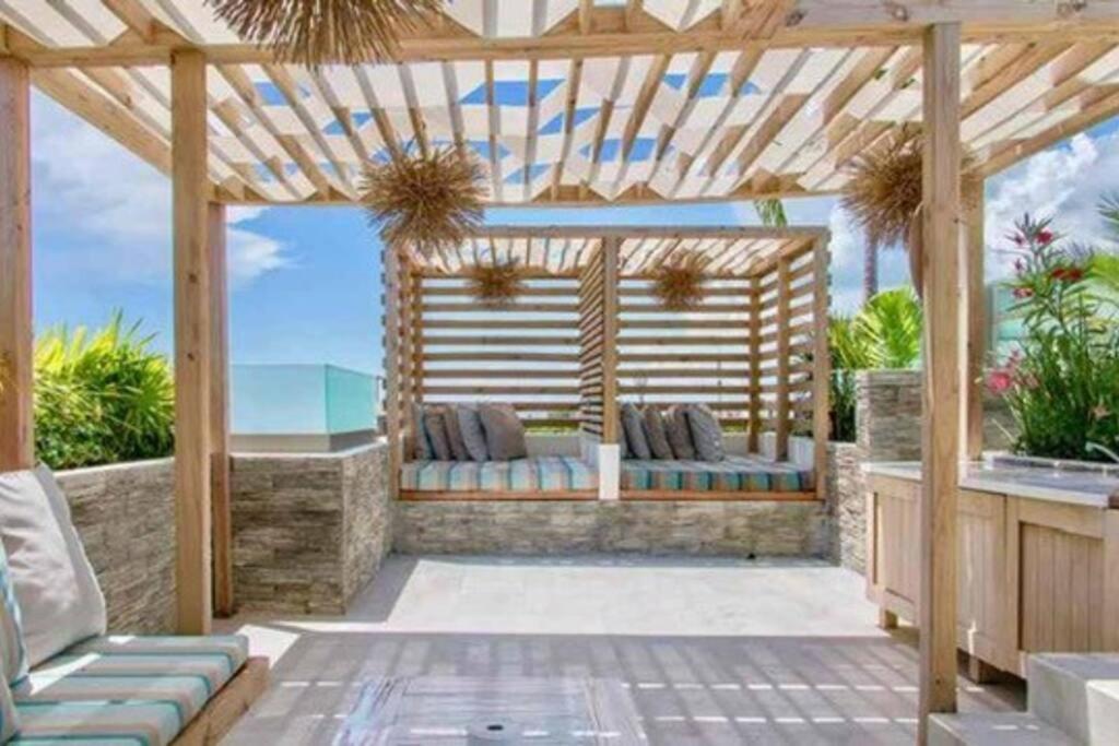 Apartment New Near The 5th Avenue Pool With Ocean View *