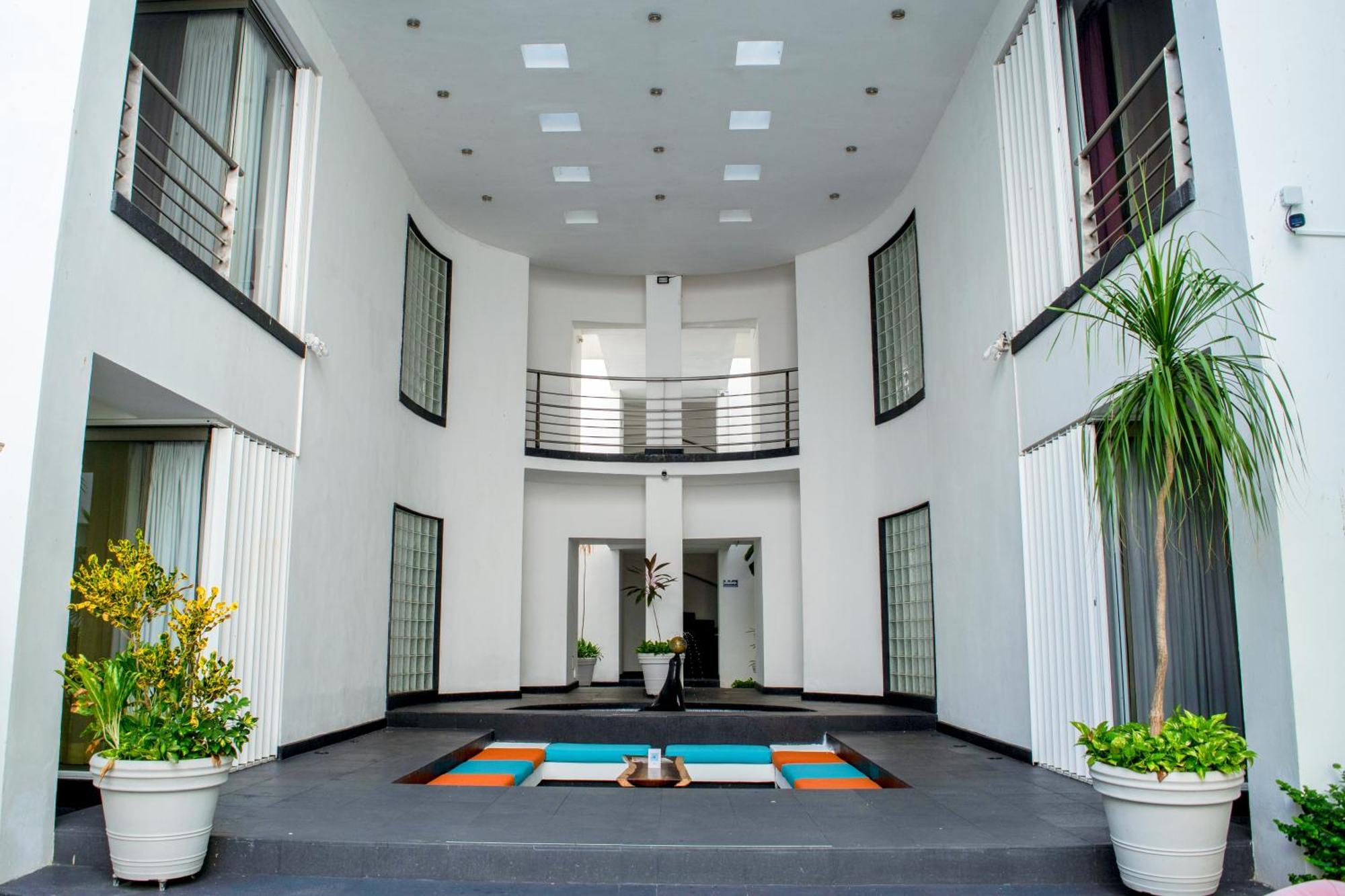 Khách sạn Almarea Vacation 3*