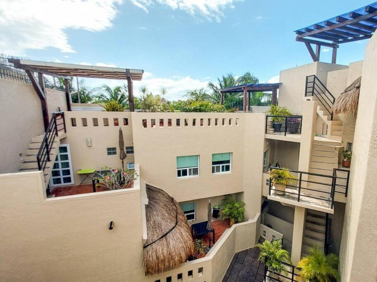 1br With Balcony And Terrace, 1 Block From 5th Av Apartment Playa del Carmen