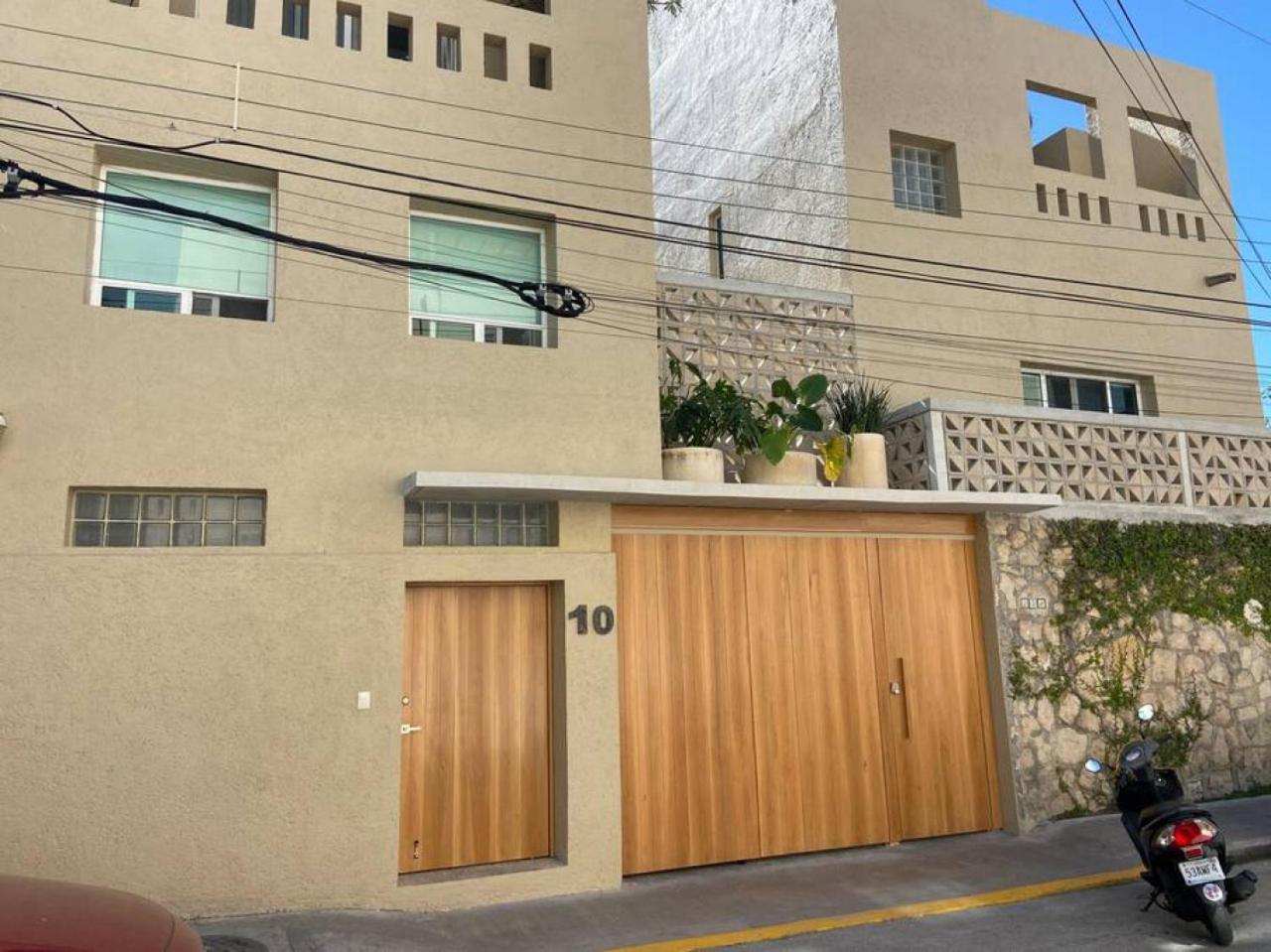 Apartment 1br With Balcony And Terrace, 1 Block From 5th Av Playa del Carmen