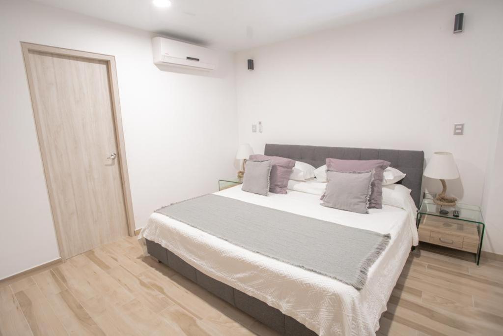 Macondo 5ta Av Residences Fi 4*