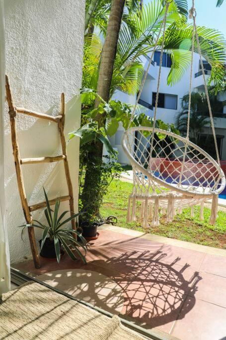 Lovely 2 Bdrm In Gated Community & Pool View Apartamento