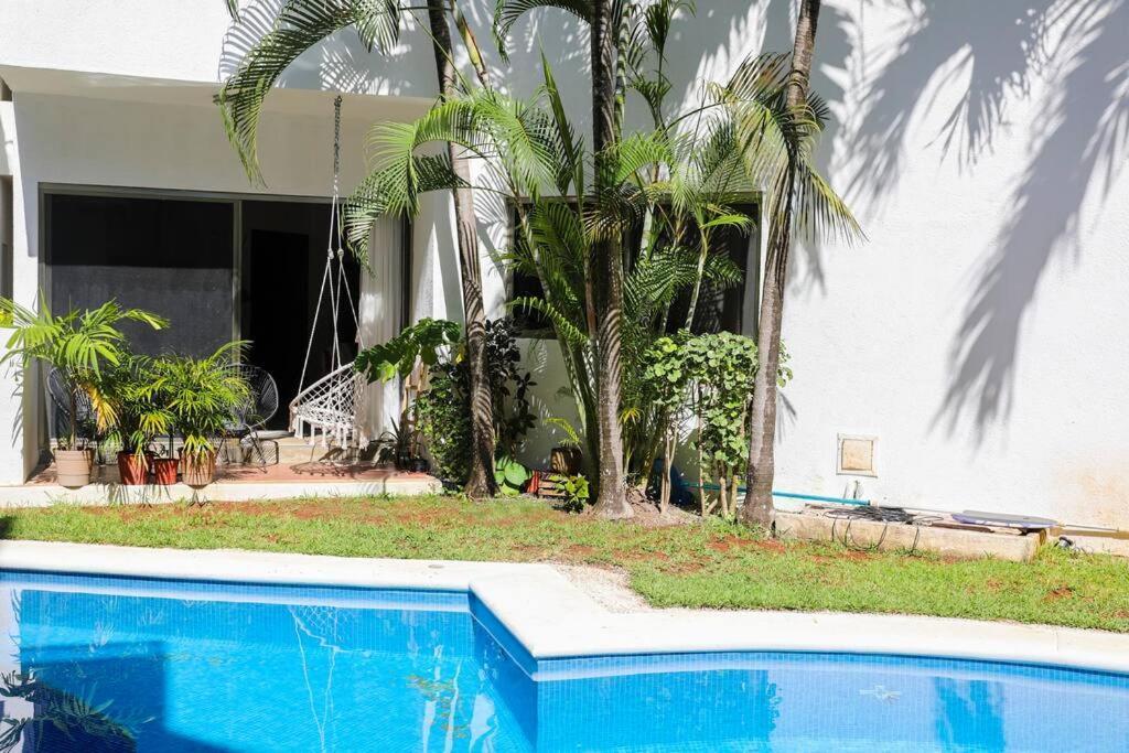 Lovely 2 Bdrm In Gated Community & Pool View