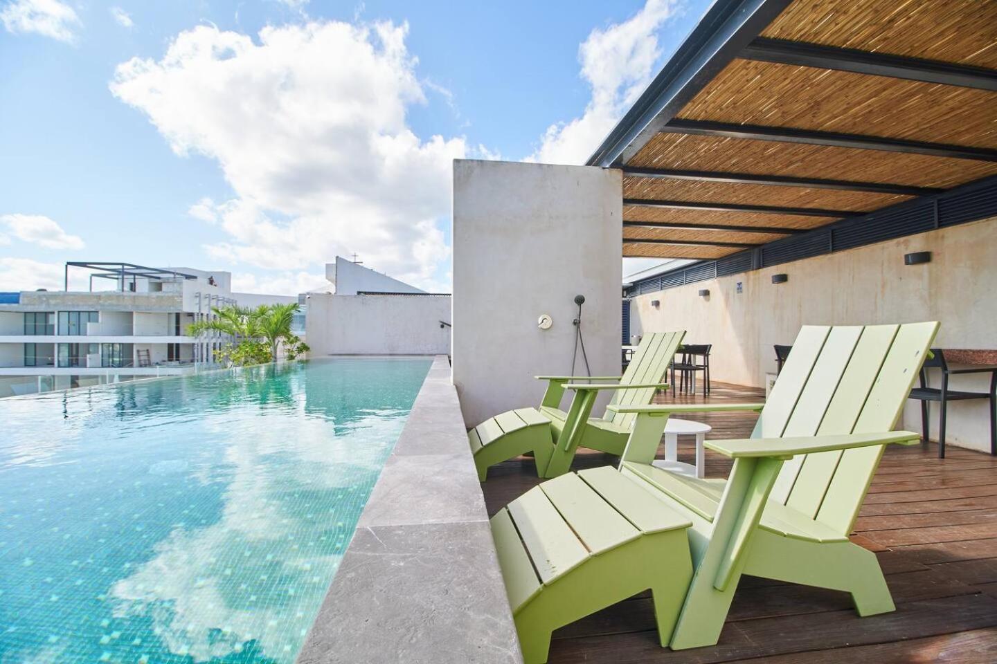 Căn hộ Downtown 4br At 200m 2 Apts In One