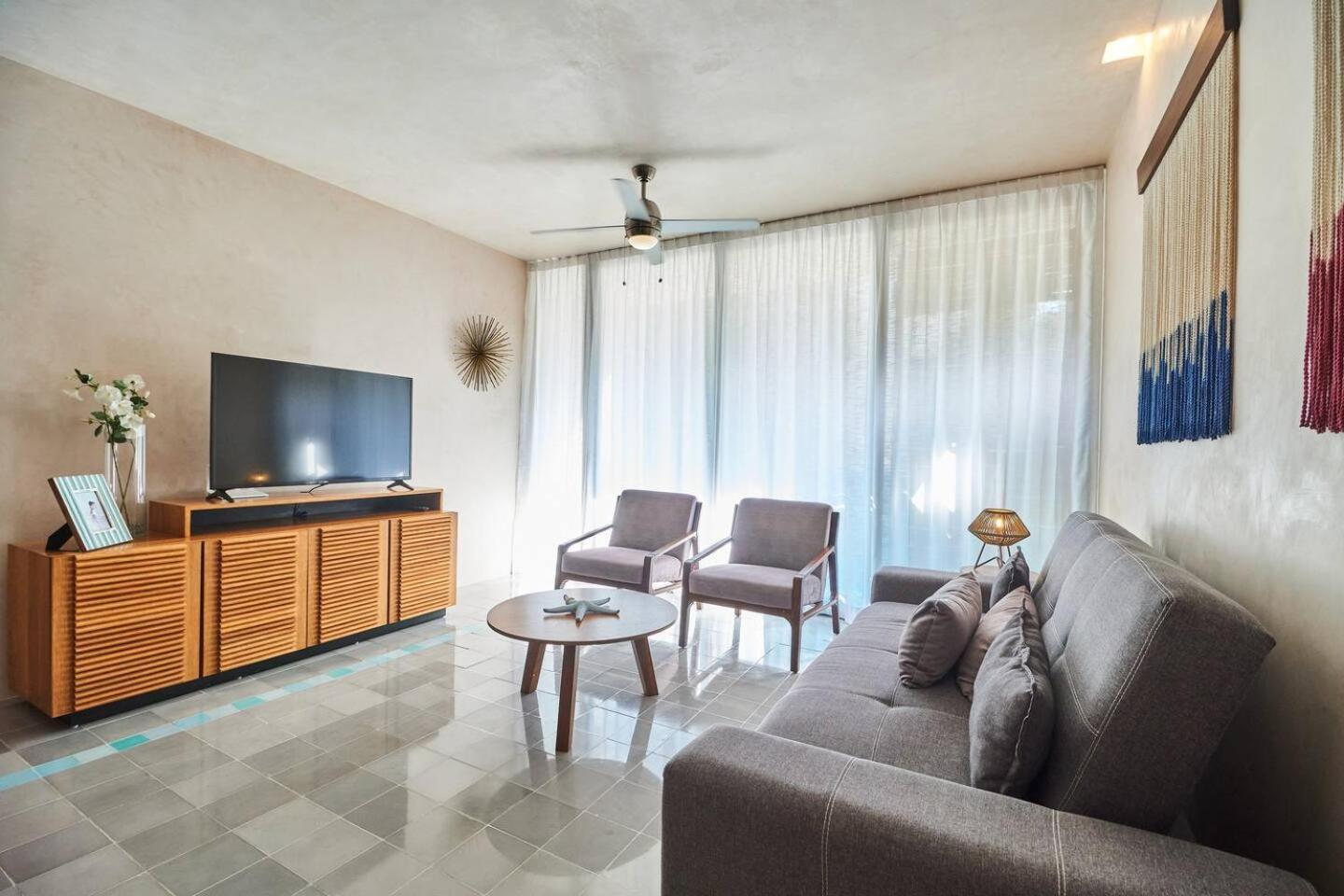 Căn hộ Downtown 4br At 200m 2 Apts In One Playa del Carmen