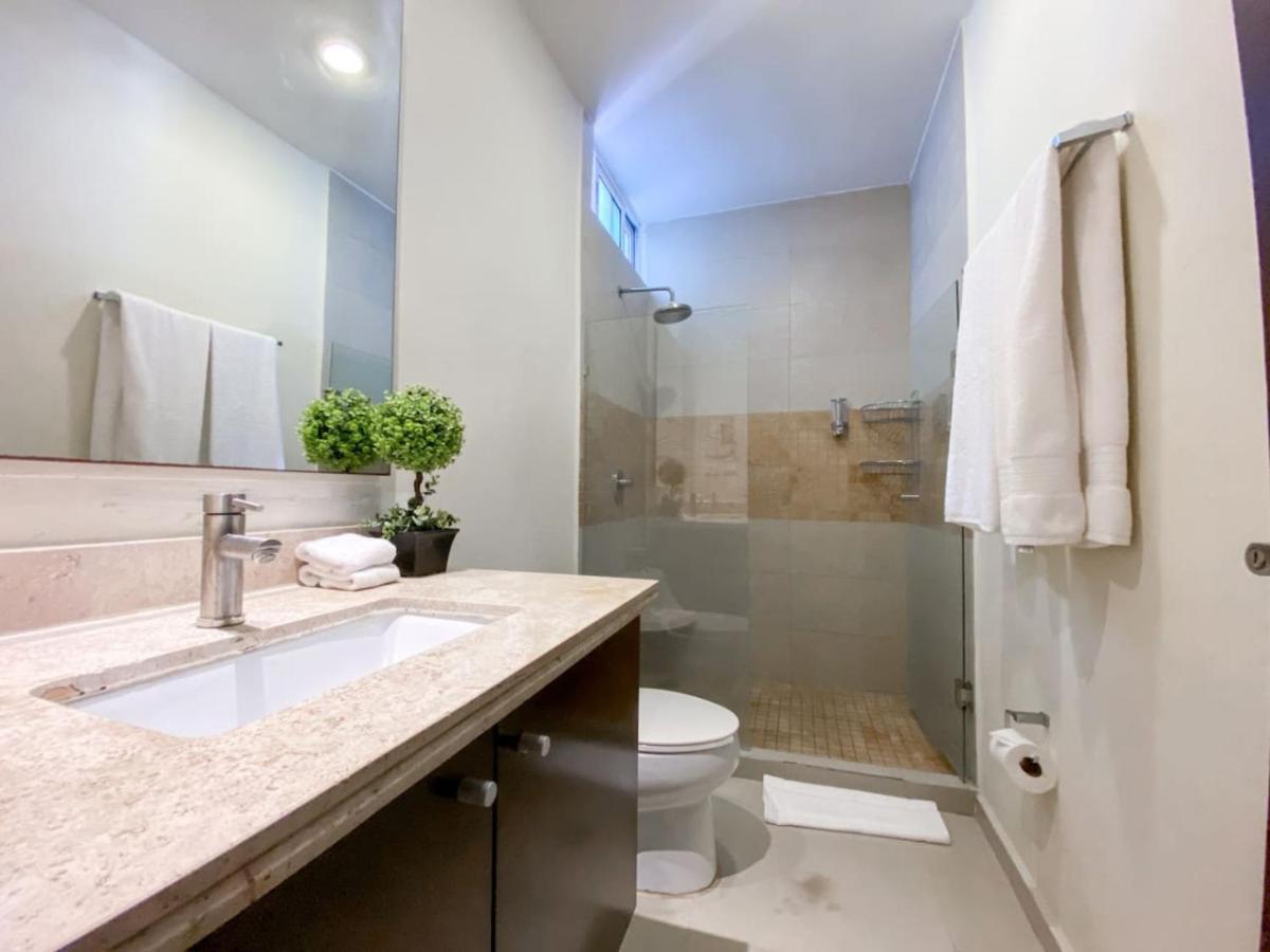 Downtown 6br Ph With 2 Private Jacuzzi For Large Groups *