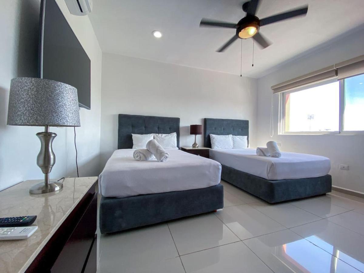 Downtown 6br Ph With 2 Private Jacuzzi For Large Groups Apartamento Playa del Carmen