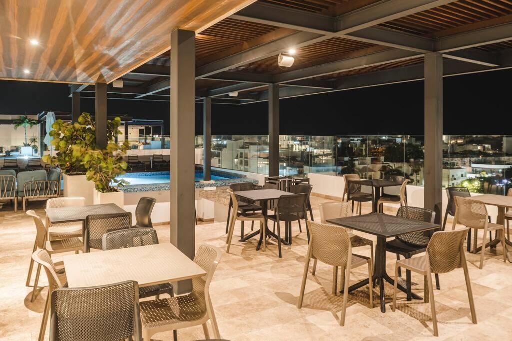 Apartment Chic 2br In Exclusive Building Playa del Carmen