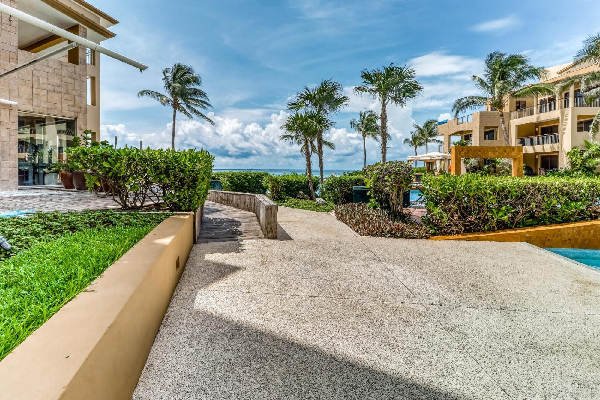 Residences El Faro, Surf 201 Căn hộ *