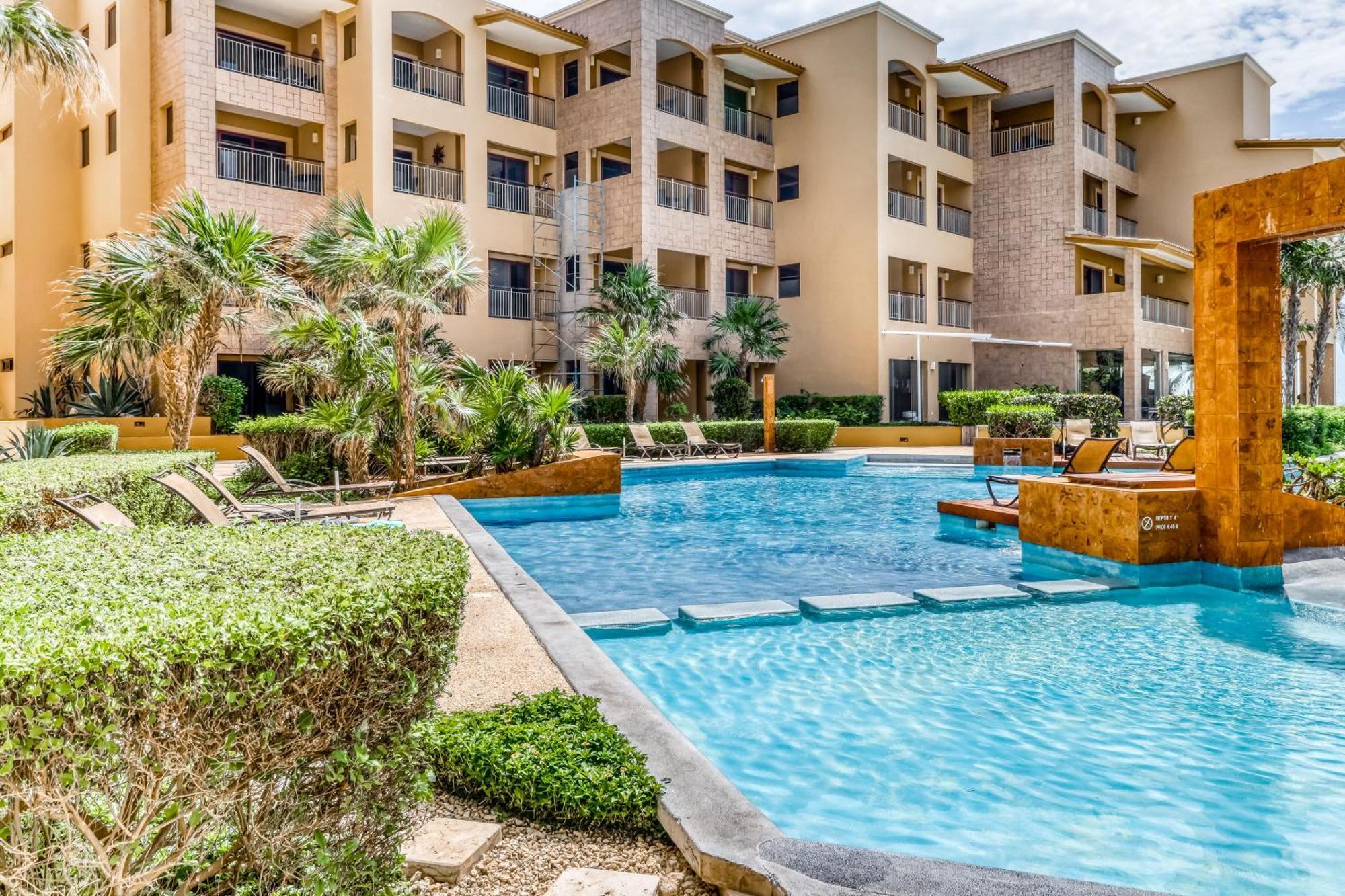 Residences El Faro, Surf 201
