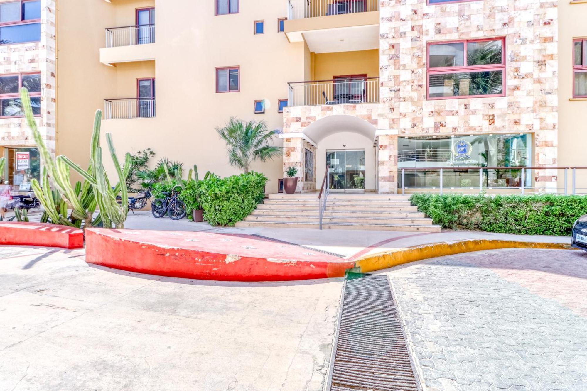 Residences El Faro, Surf 201