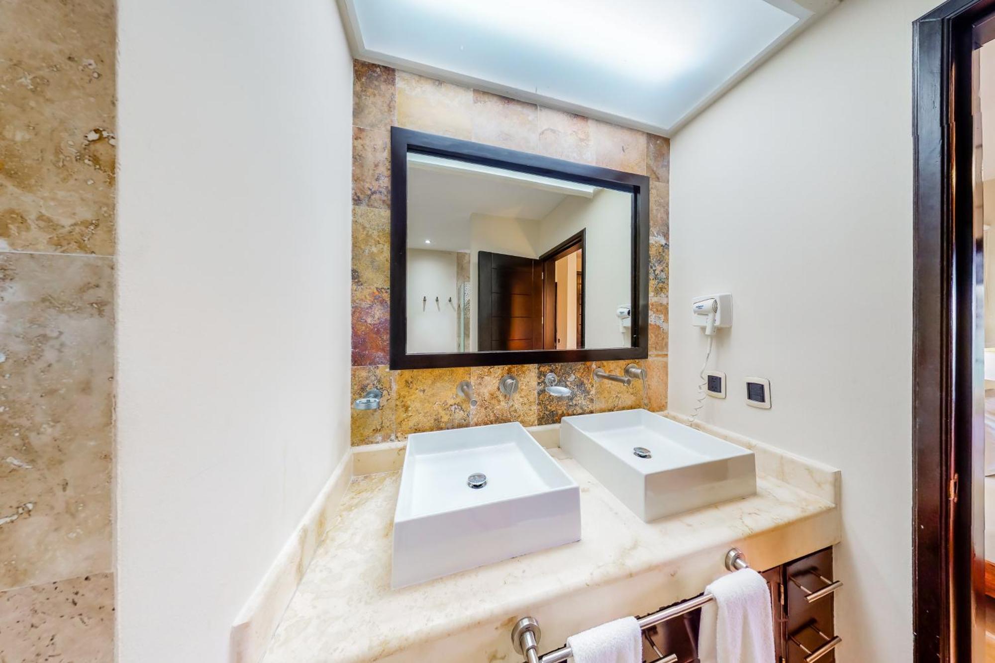 Residences El Faro, Coral 305 Apartment *