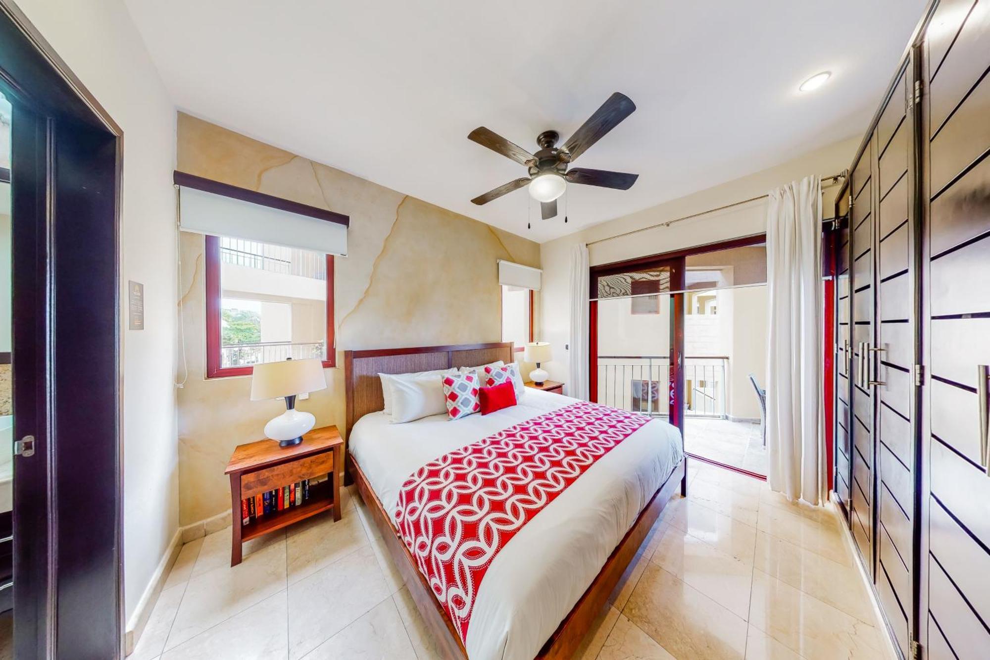 Residences El Faro, Coral 305