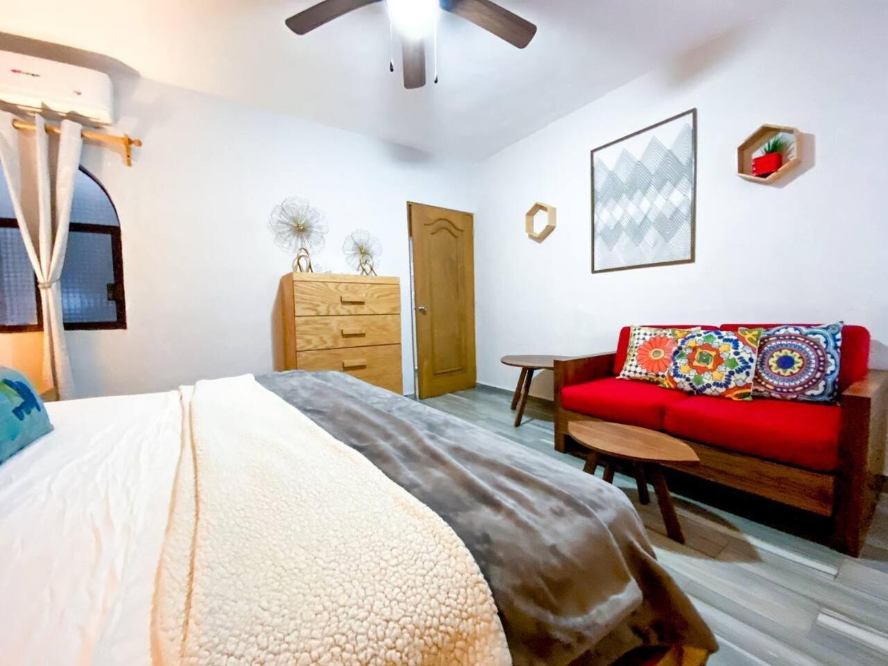 Downtown Hacienda Style 1br With Pool Steps To