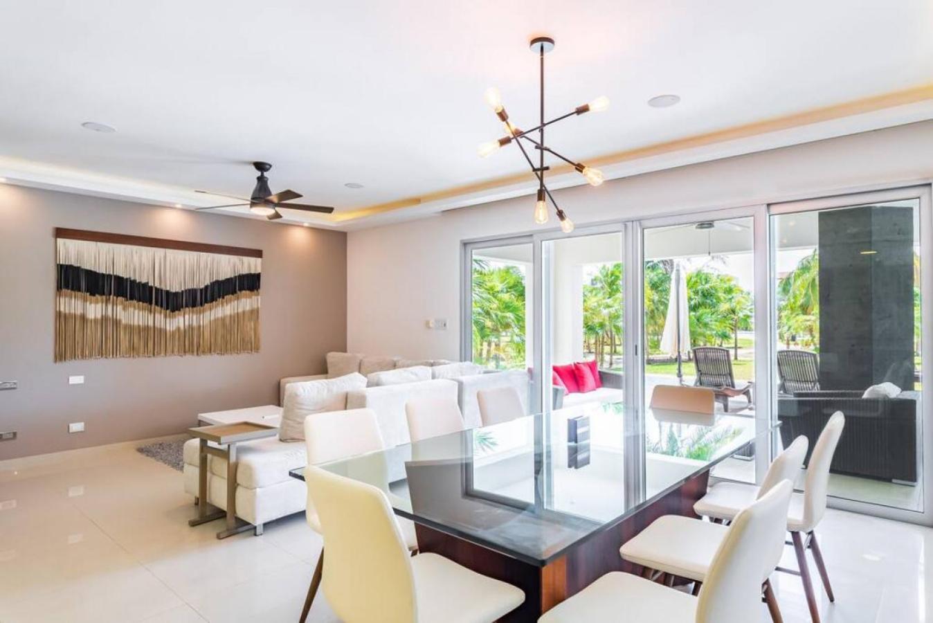 3br With Private Pool And Amenities Apartment *