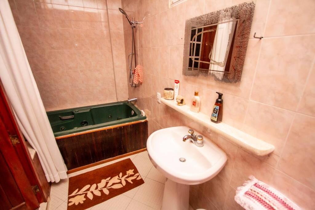 Casa Con Alberca Y Amplio Espacio Tu Familia