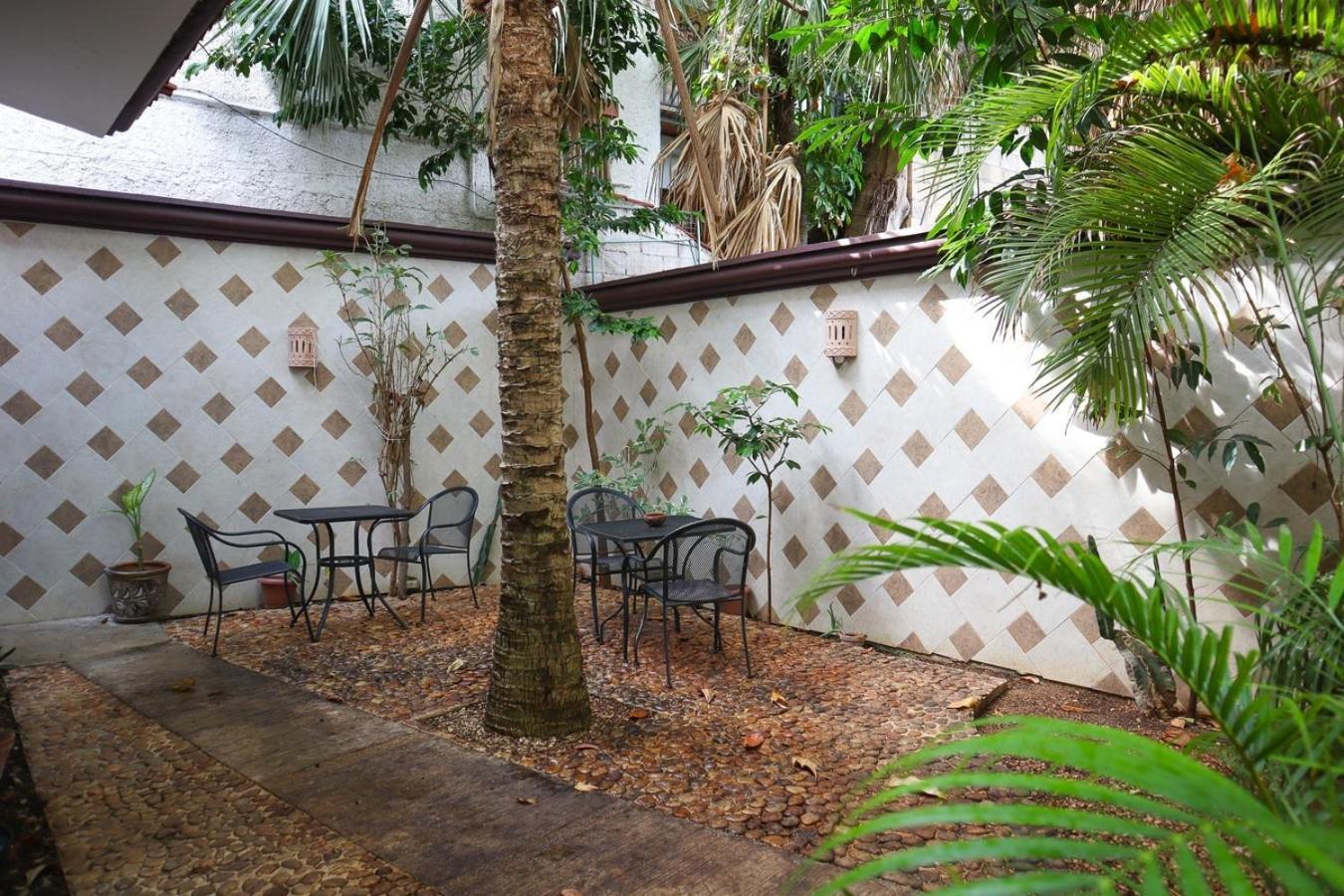 Spacious King Near & Quinta Playa del Carmen