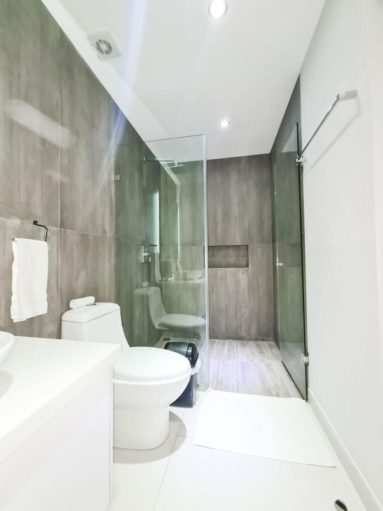 1br At Dk52 Sea View Rooftop With Jacuzzi And Pool Apartment
