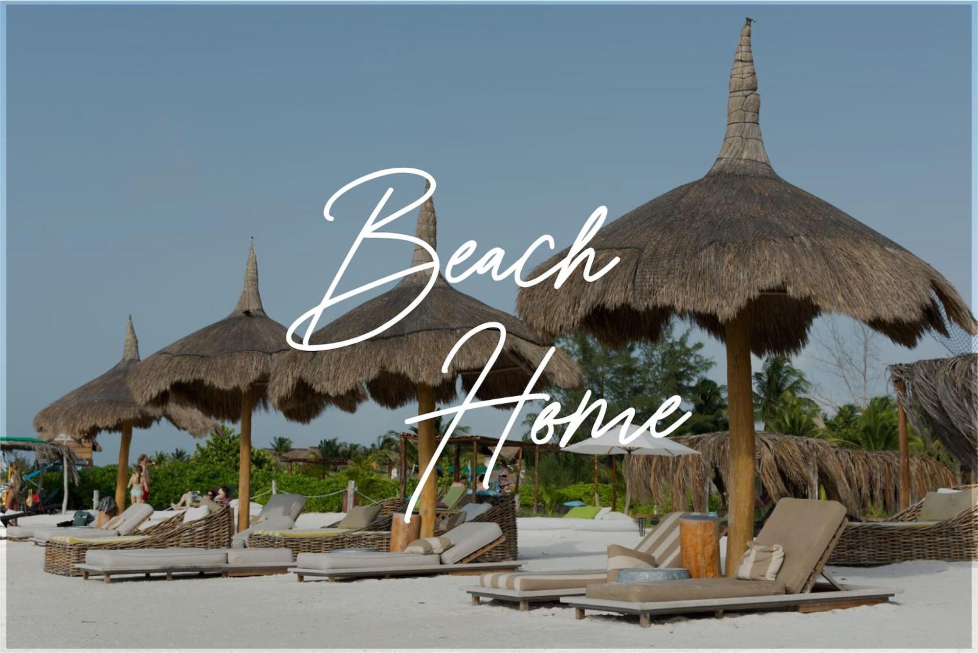 Casa de férias 3br Home, Steps From Spectacular Beach, Private Pool *
