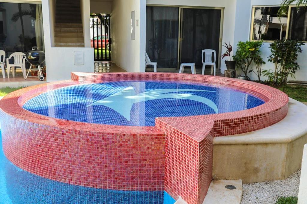 Lovely 2 Bdrm In Gated Community & Pool View Apartment