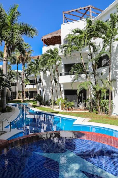 Lovely 2 Bdrm In Gated Community & Pool View *