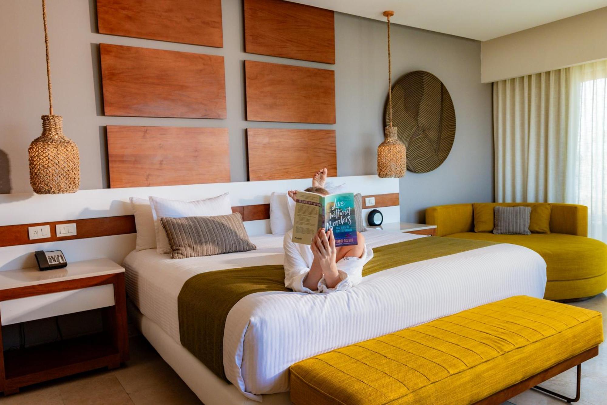 The Reef 28 & (adults Only) Khách sạn 5*