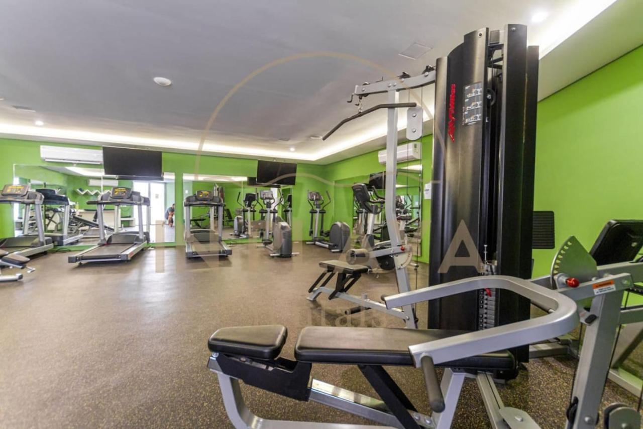 Luxury 2 Hab Cocina Ac Gym Pool Cine Apartment