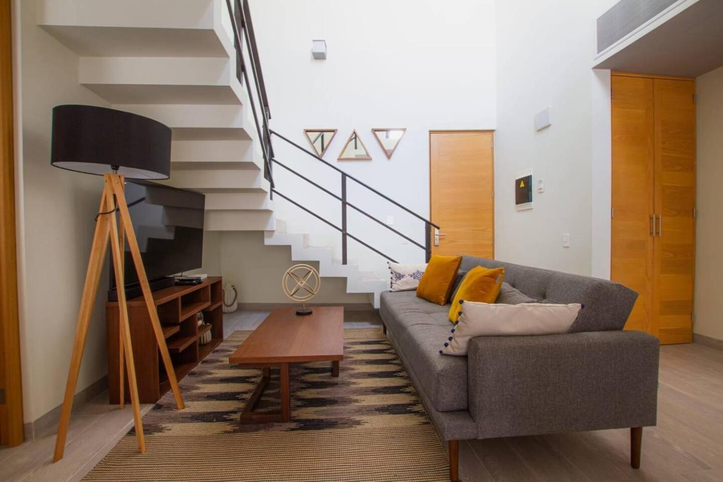 Apartment Amazing 1br Penthouse With Private Rooftop Pool