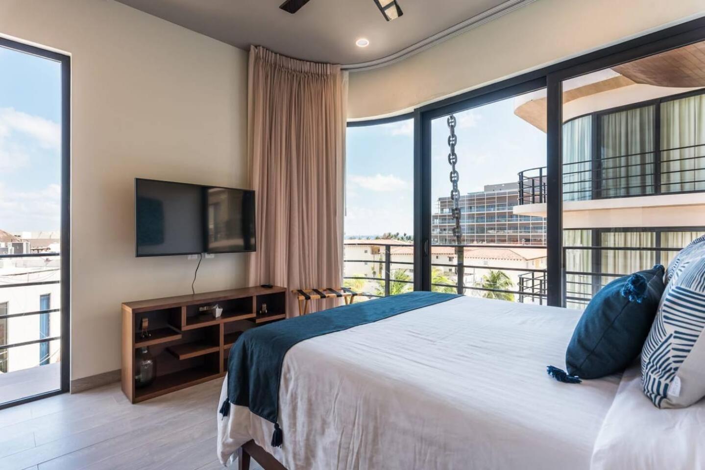 Apartment Luxury 2br, Ocean View From Balcony And Rooptop *