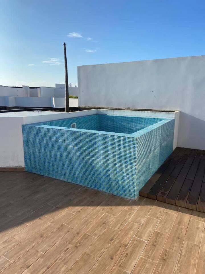 Private Rooftop, 1br Ph, 2ba, Sauna, Gym, Pool *
