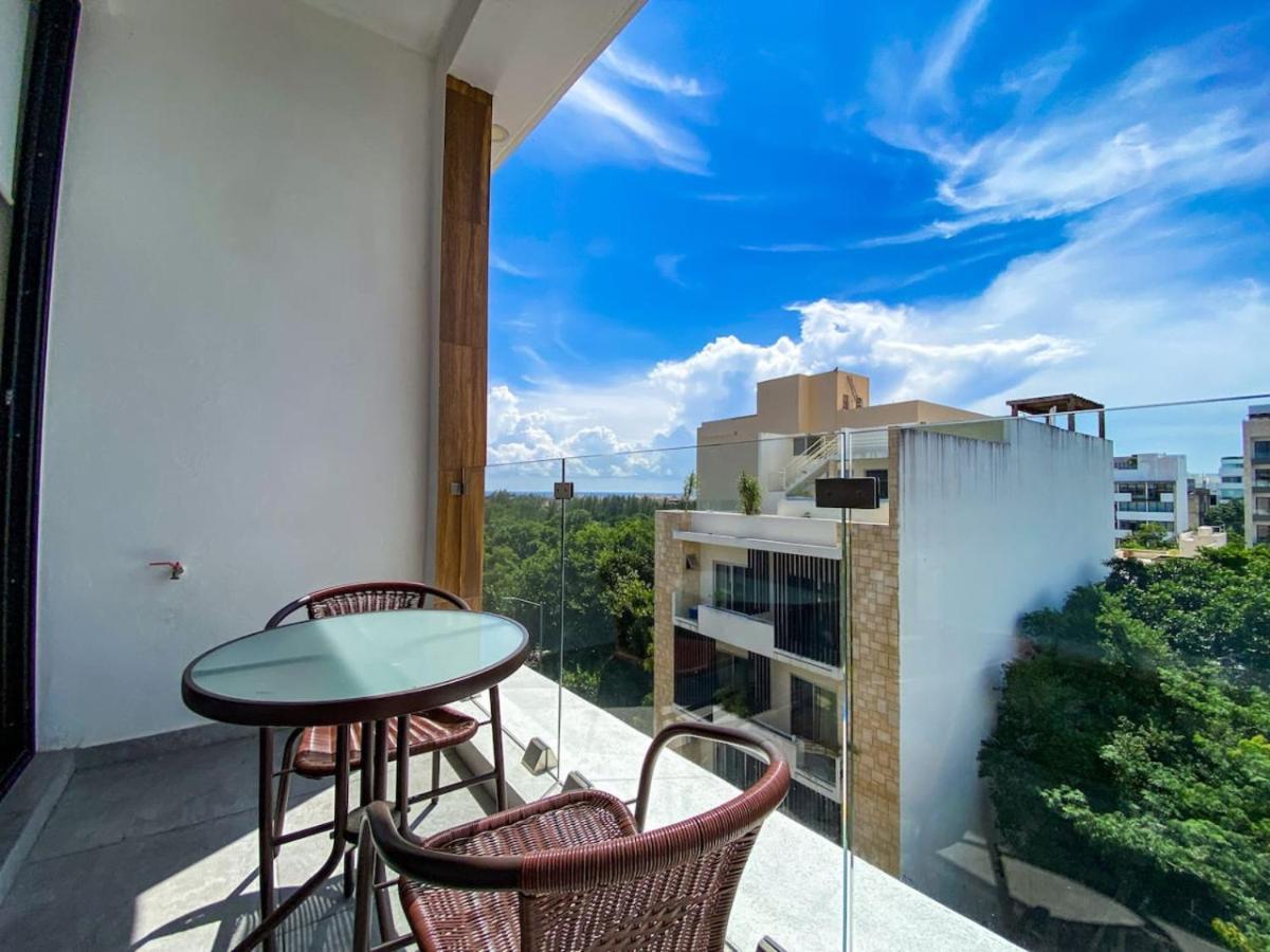 Apartment Shiny On 5th Ave With Pool And Gym Steps To Playa del Carmen