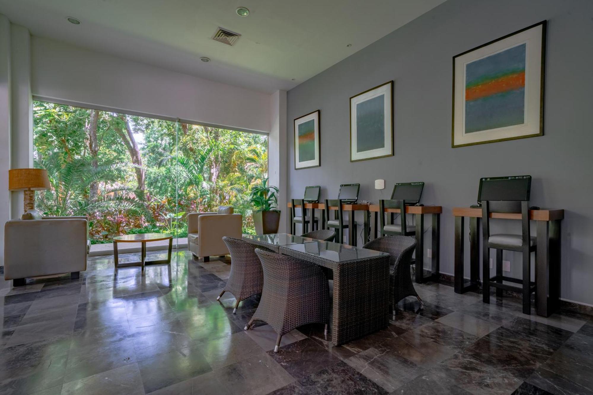 2 Bedroom With 4 Pools & Gym - Vaiven 124 - Playacar *