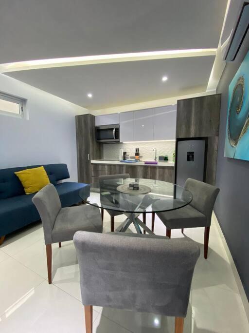 5th Ave - Gym - Pool - Rooftop Apartment