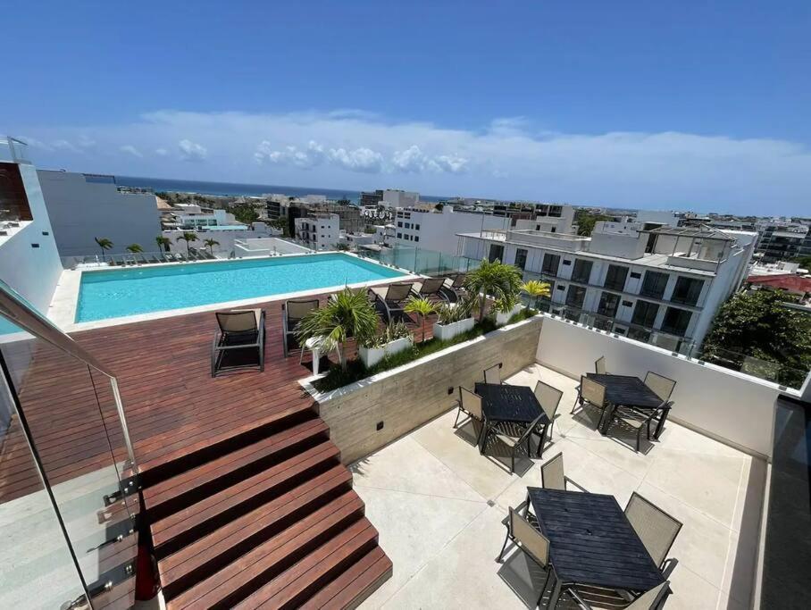 5th Ave - Gym - Pool - Rooftop Apartment *