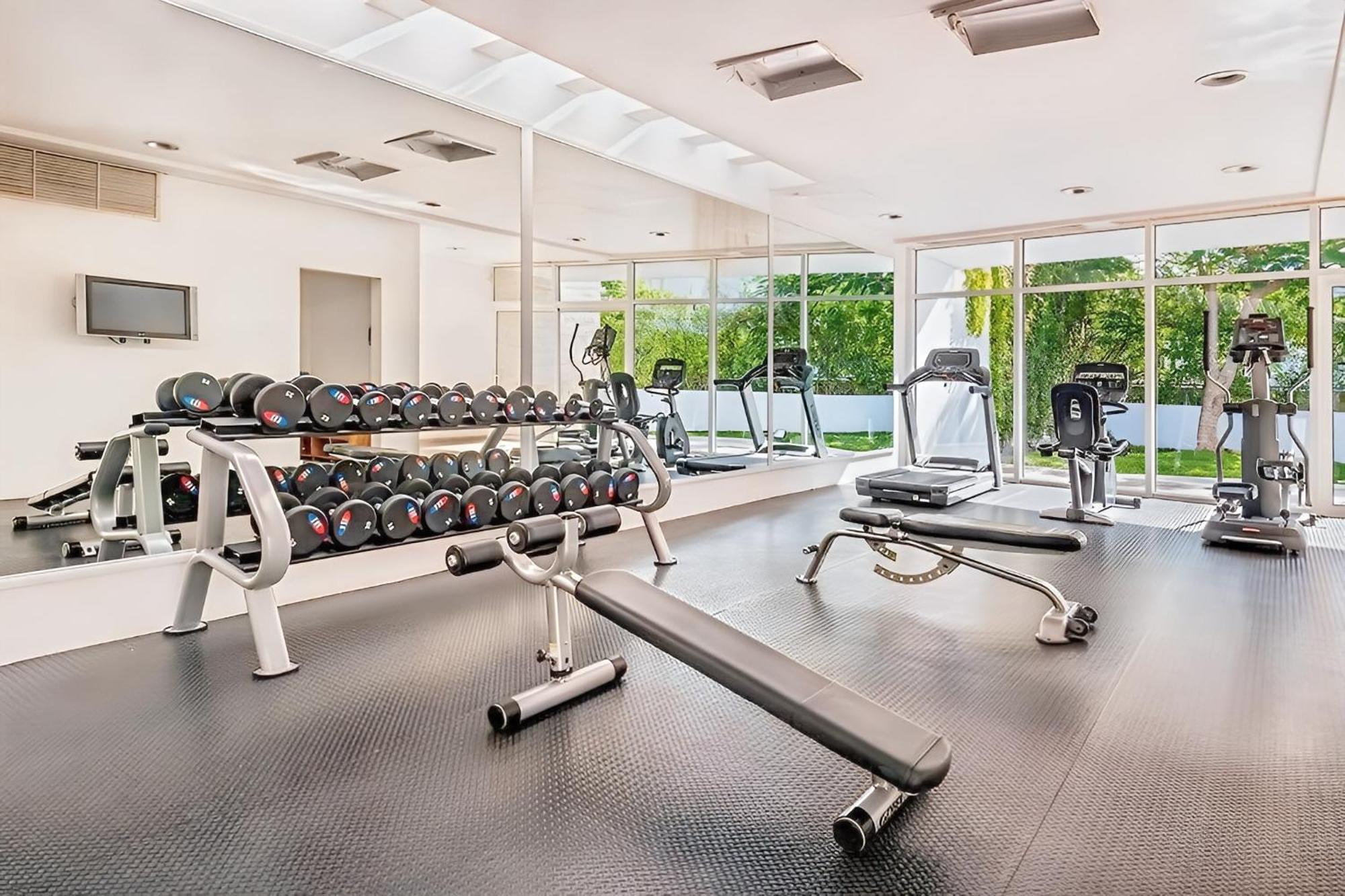 Luxury Duplex -4 Pers- 2mn Beach&5th Av, Pool, Gym Apartment *