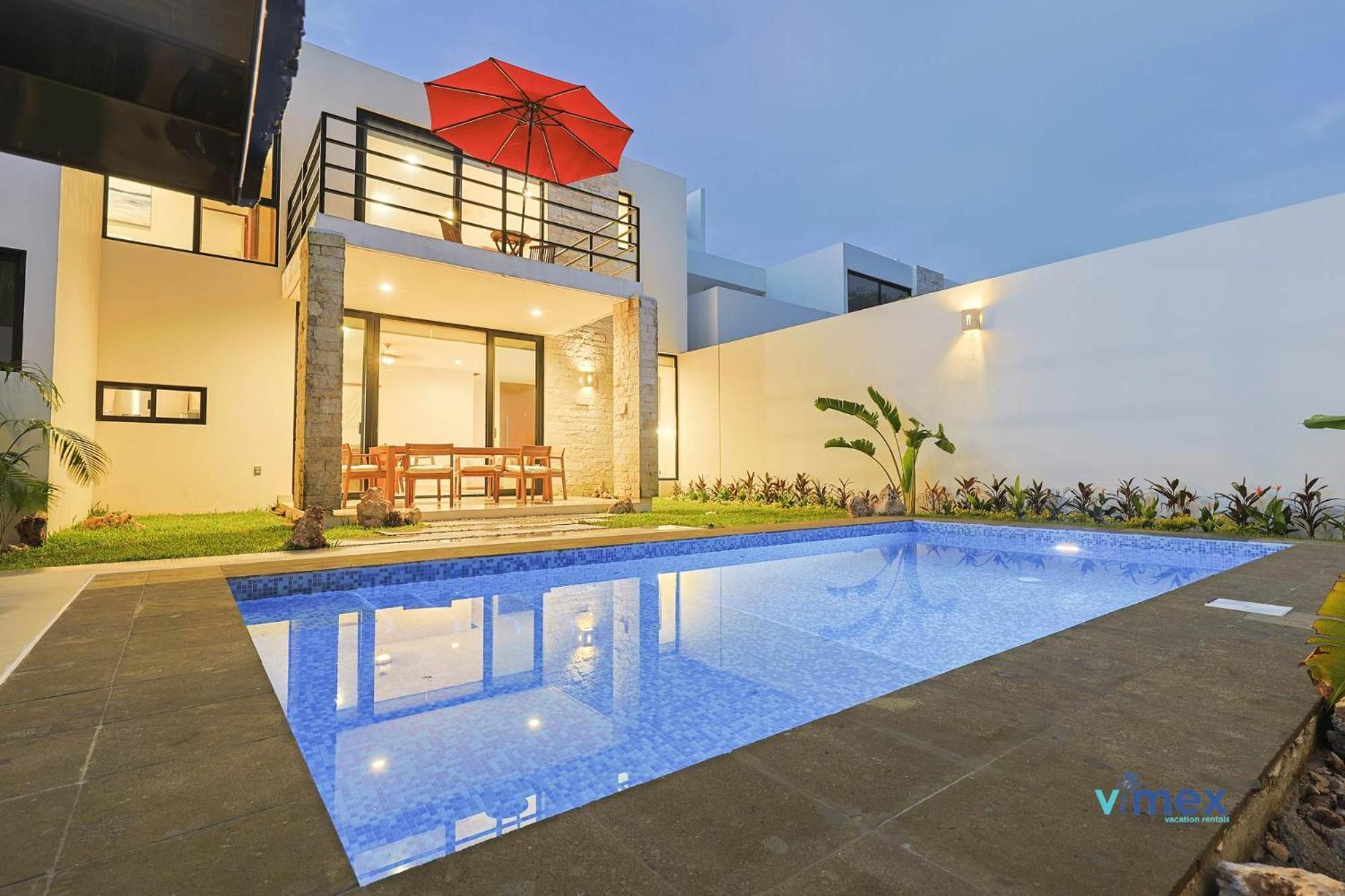 Ferienhaus Modern Townhouse With Private Pool And Bbq Area Playa del Carmen