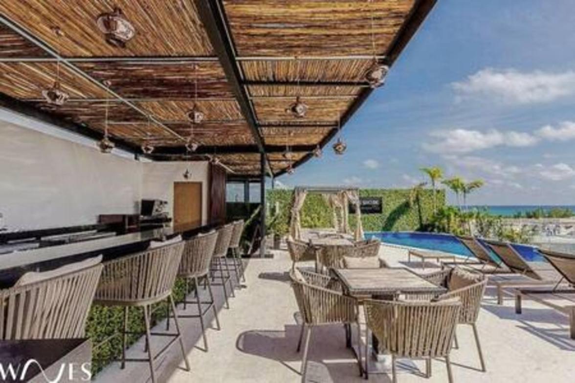Luminous 1 Br. Steps Away From The *