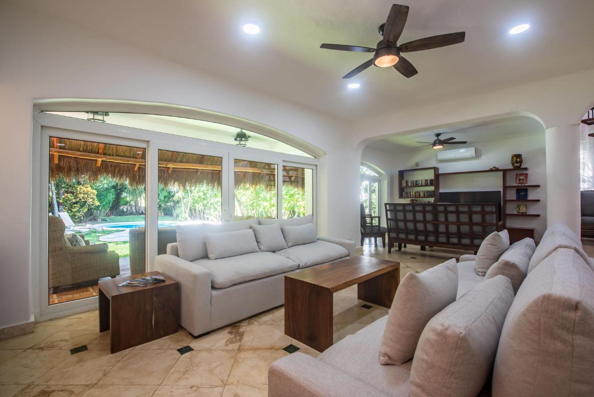 Villa Golf Beach Holiday Rental Private Pool Bbq Maid Service *