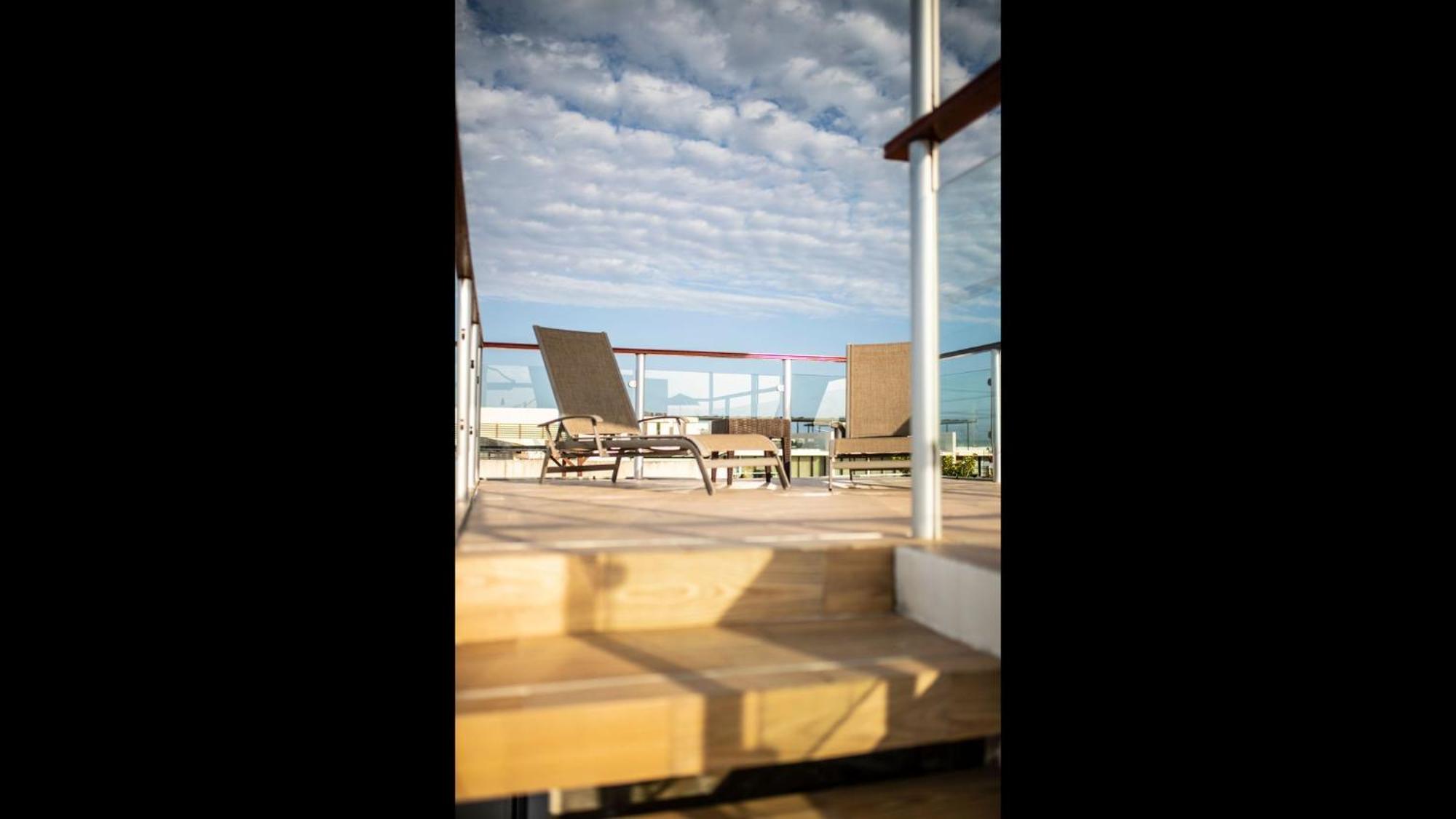 Penthouse At Mamitas Beach, Barbecue, Balcony, Sundeck, Jacuzzi Holiday home