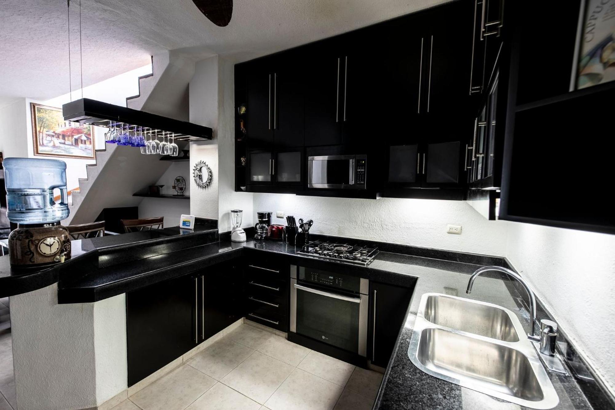 Penthouse At Mamitas Beach, Barbecue, Balcony, Sundeck, Jacuzzi Playa del Carmen
