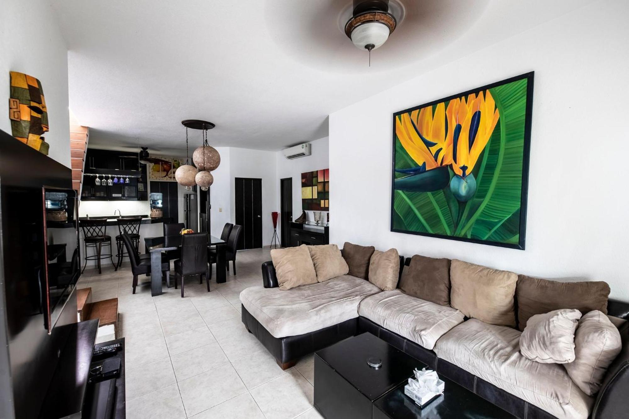 Penthouse At Mamitas Beach, Barbecue, Balcony, Sundeck, Jacuzzi * Playa del Carmen