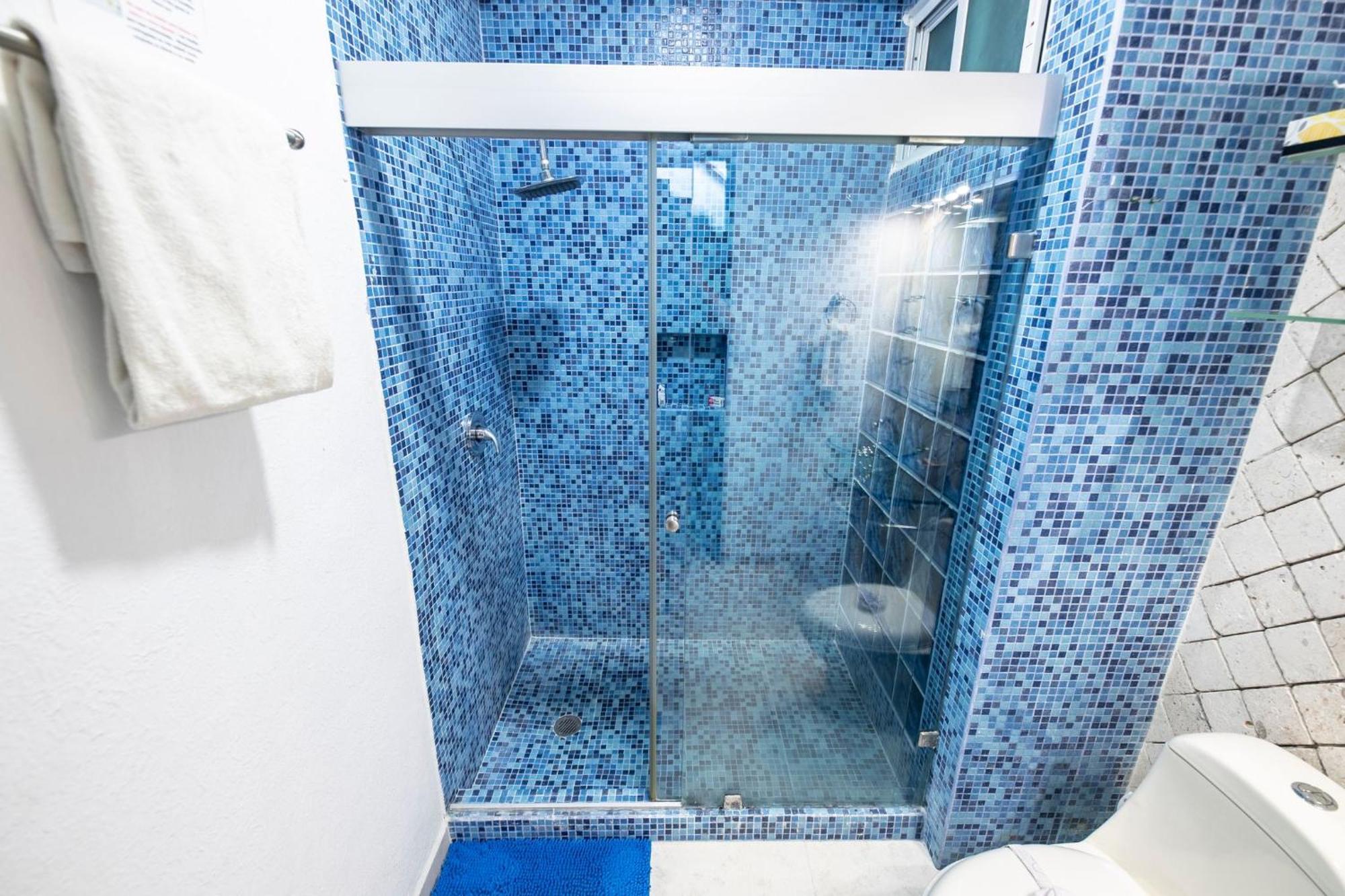 Penthouse At Mamitas Beach, Barbecue, Balcony, Sundeck, Jacuzzi * Playa del Carmen
