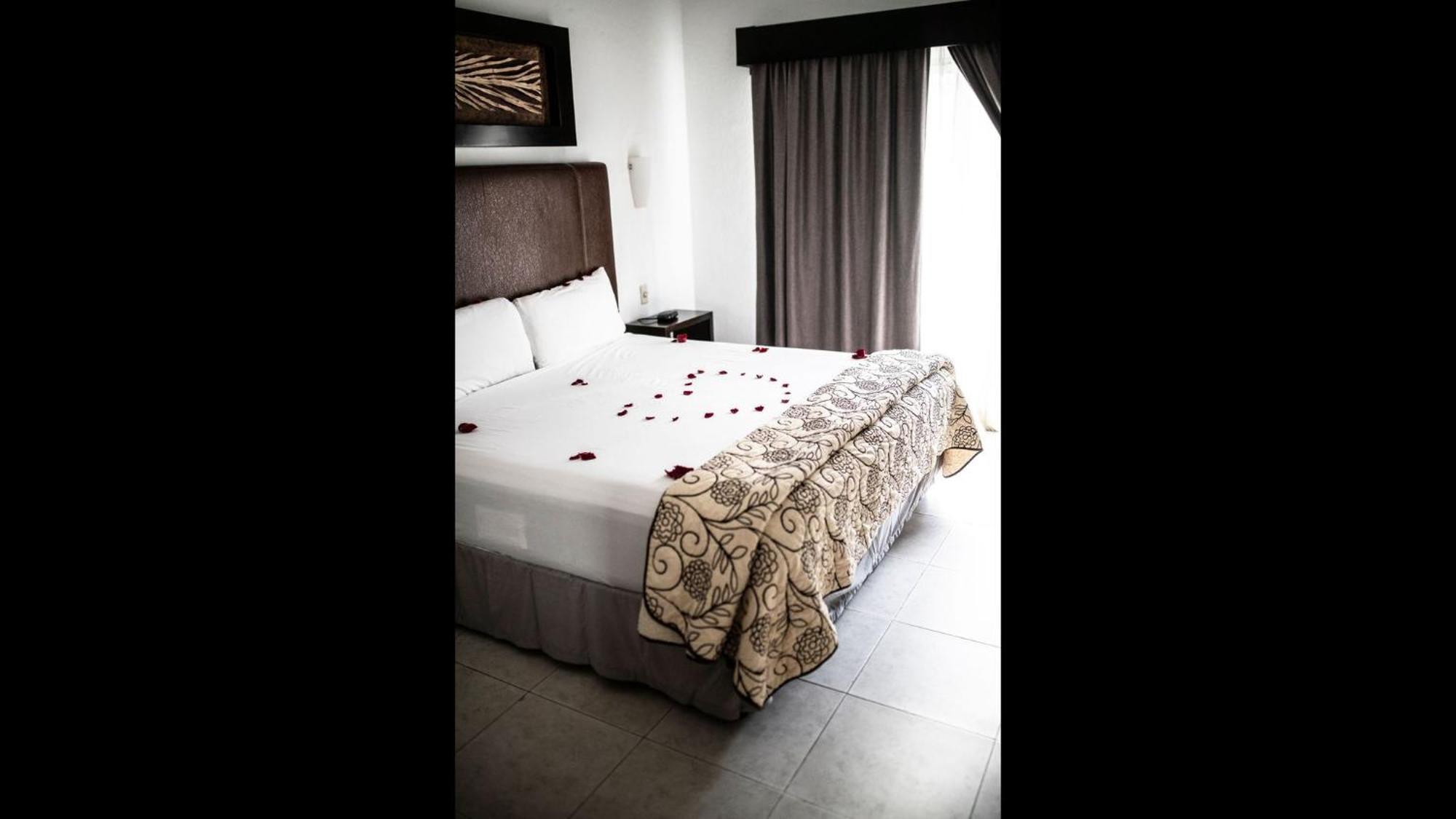 Holiday home Penthouse At Mamitas Beach, Barbecue, Balcony, Sundeck, Jacuzzi Playa del Carmen