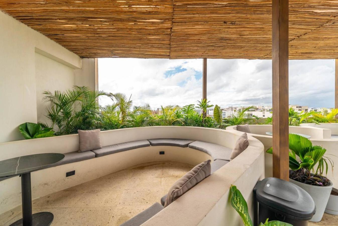 Lux With Rooftop Pool, Walk To And 5th Ave Playa del Carmen