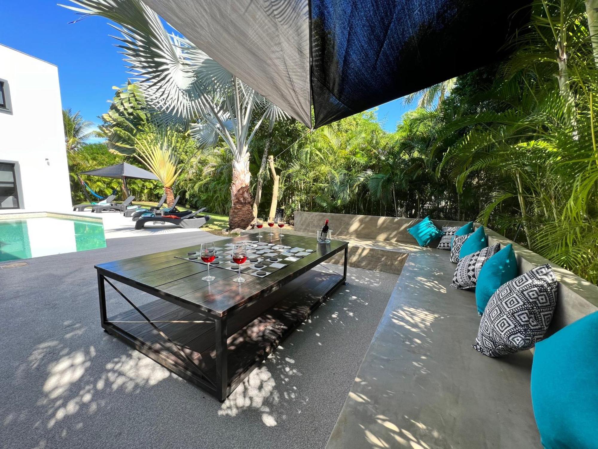 Luxury In Breakfast Shuttle Included! Private Pool Garden Private Area 5 Min 5ta 22 Pax Pousada *