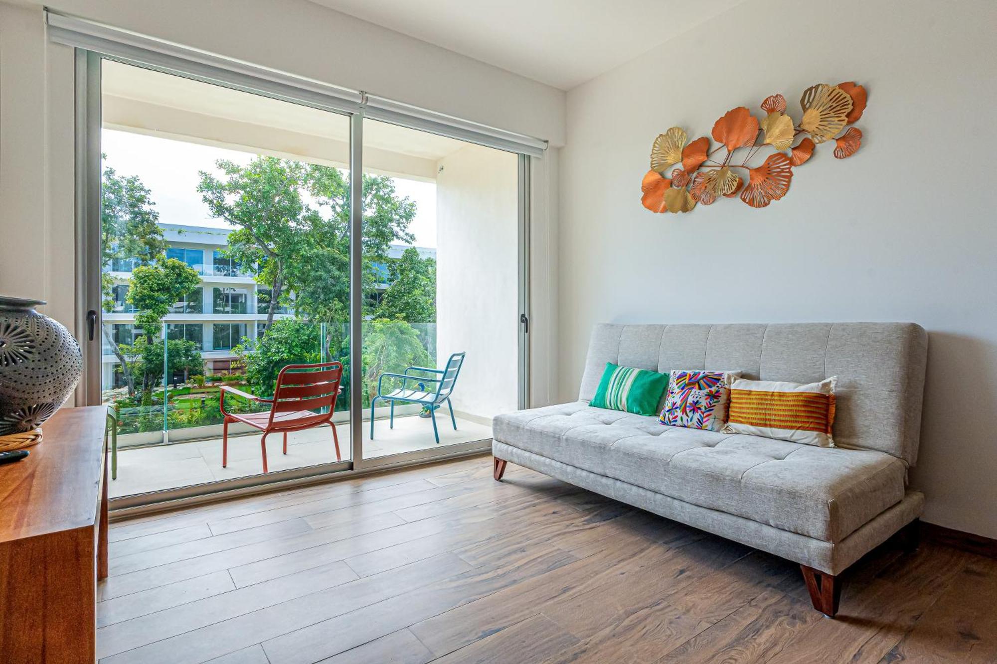 Breeze Retreat Tl B207